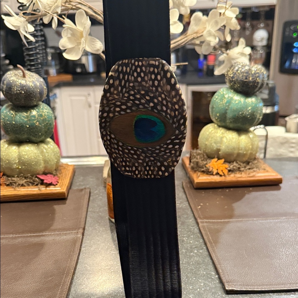 ON SALE! 
Peacock Feather Patterned Belt - Picture 2 of 3